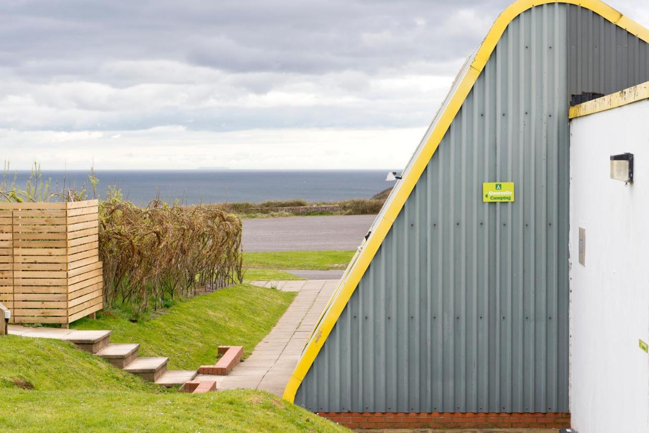 A Pousada Yha Manorbier Tenby Exterior foto